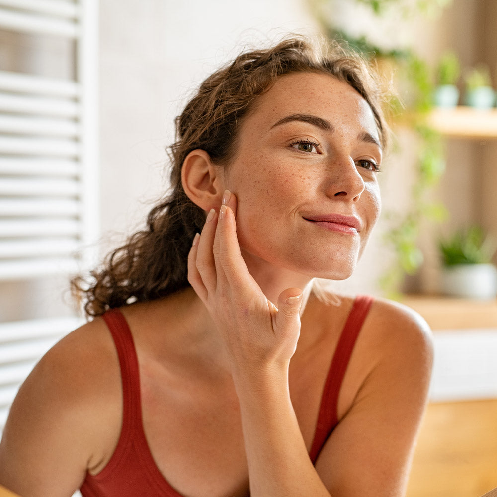 Peaux grasses : les huiles essentielles pour lutter contre les boutons